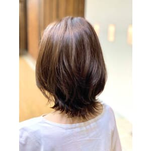 小顔/大人可愛い/外ハネ/レイヤーカット/アッシュベージュ/ - QUALIS 上福岡店【クオリスカミフクオカテン】掲載中
