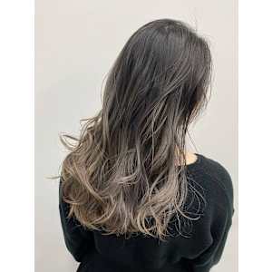 スジ感たっぷりバレイヤージュ