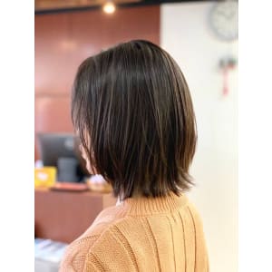 アッシュベージュ/外ハネ/小顔/30代40代/レイヤーカット - QUALIS 上福岡店【クオリスカミフクオカテン】掲載中