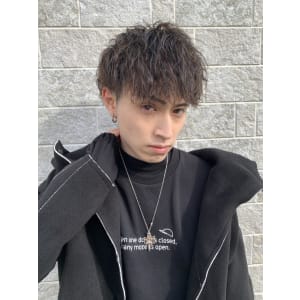 ツイストスパイラル×前下がりマッシュ
