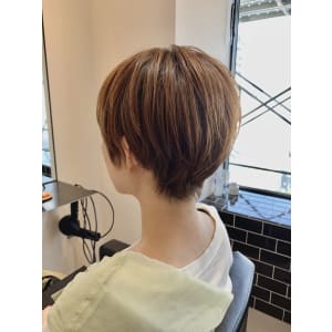 【sheta表参道/堅田】カットでつくる横顔美人小顔ショート
