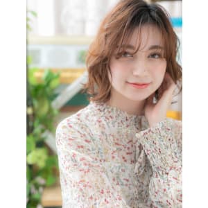 フレンチガーリー外国人風抜け感ウルフボブ　ふわふわショート