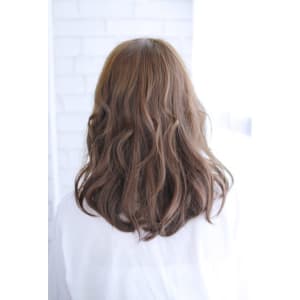 20代30代40代　ニュアンスロングでフォルム美人【松山】