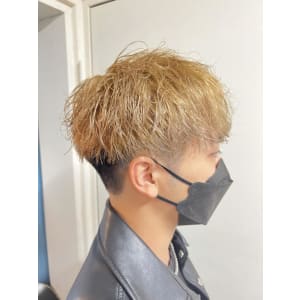 ミルクティーマッシュ×スパイラルパーマ - Brooch【ブローチ】掲載中