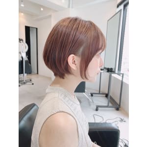 【sheta表参道】カットでつくる横顔美人小顔ショート