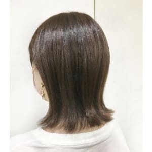 切りっぱなし外ハネミディー