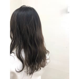 ハイライト×グレージュカラー