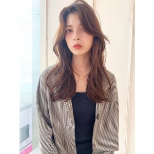 韓国ヘア センターパート前髪