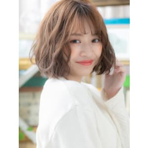 フレンチガーリー韓国風透けバングくびれボブ　パーマボブ