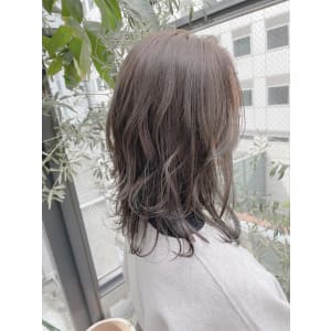 カーキグレージュ/大人かわいい/レイヤー/くすみブルー - ブリーチ&トリートメント&ショート HETTU 仙台駅前店【ヘッツ】掲載中