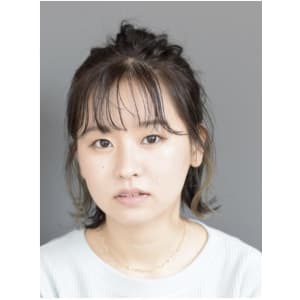 ペールカーキのインナーカラー - Sora hairdesign【ソラヘアデザイン】掲載中