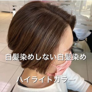 明るい白髪/脱白髪染めハイライト/40代50代/西原晃