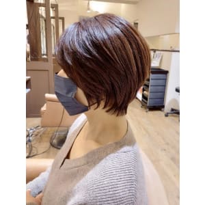 Luccica30代40代白髪ぼかしハイライト×ショートボブ