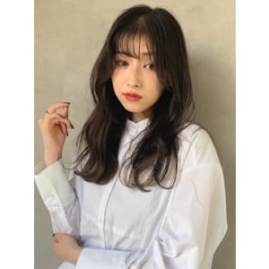 miu&岩本康太 女性らしく色っぽい魅力のロングヘア