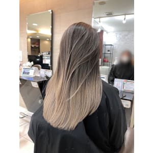 バレイヤージュホワイトベージュホワイトヘアストレート2260