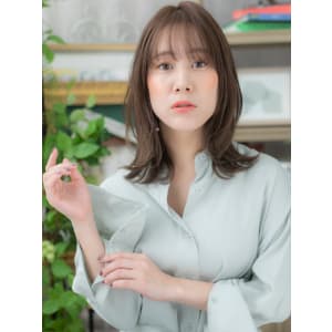 小顔シースルーバングくせ毛風流れるレイヤー　抜け感ヘア