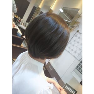 ツヤツヤグレージュ