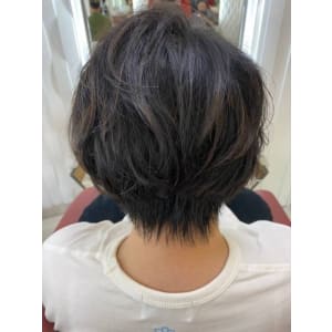ショート/30代40代50代60代/グラデーション/小顔/ - QUALIS 上福岡店【クオリスカミフクオカテン】掲載中