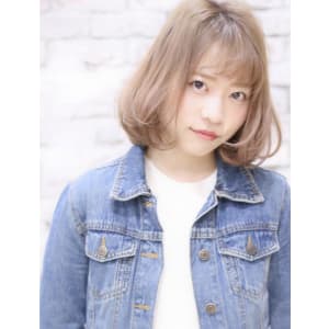 透明感のあるボブスタイル