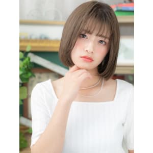 シースルーバング前下がりナチュラルアッシュ　ヴェールカラー