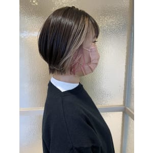 ショートヘア×インナーカラー