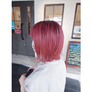 【Luccica】ピンクカラー前下がり小顔ボブ