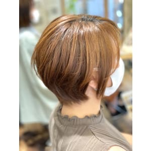 立体的ショートレイヤースタイル