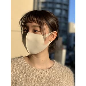 キュートなオン眉バング