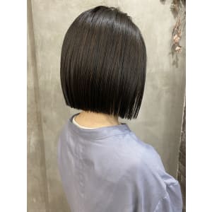 ぱつボブ ＋ ヴェールアッシュ - No.06 Hair Work Shop【シックスヘアワークショップ】掲載中