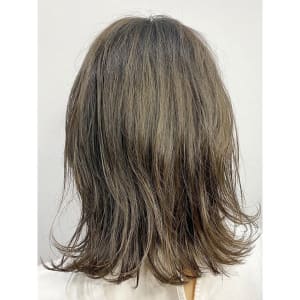 トレンド×ミディアムスタイル	