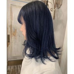 ネイビーブルー