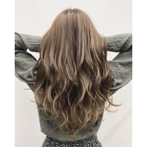 ハイライトカラー - siesta by amble luxe【シエスタ バイ アンブルリュクス】掲載中