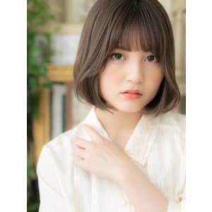 バレイヤージュ大人かわいいエアストレート　ボブカット