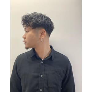 * Miik.*　ローフェードクセ毛スタイル