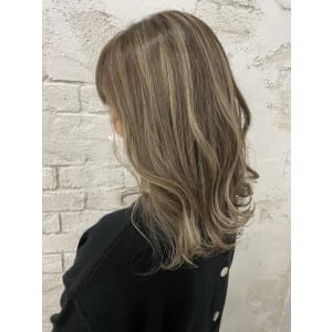 コントラストハイライト/20代30代/16940円
