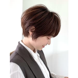 【sheta表参道/】カットでつくる横顔美人小顔ショート