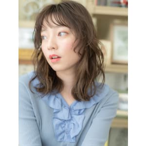 シースルーバング濡れ髪小顔バレイヤージュ　こなれヘア