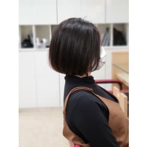 ショートボブ