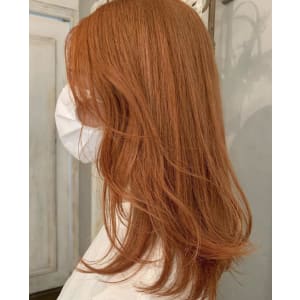 オレンジベージュ