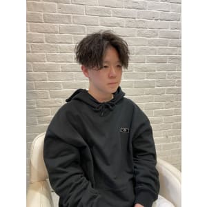 センターパート×ツイストスパイラル