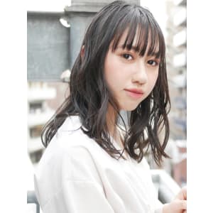 黒髪ゆるふわセミロング - HAIR&MAKE EARTH 大泉学園店【ヘアメイクアース オオイズミガクエンテン】掲載中