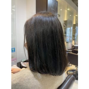 オリーブアッシュ系カラー