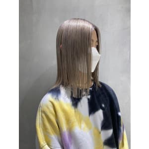 【YOKE】ホワイトブロンドロングボブ切りっぱなしボブ