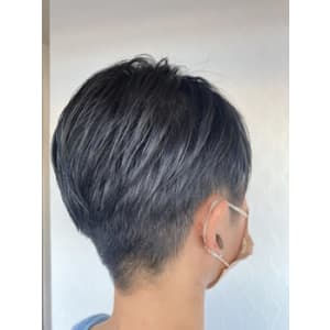 オシャレママ・刈り上げ女子