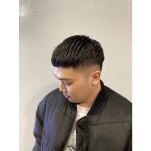 クロップスタイル〈神田〉〈barber〉 - ヒロ銀座ヘアーサロン神田店【ヒロギンザヘアーサロンカンダテン】掲載中