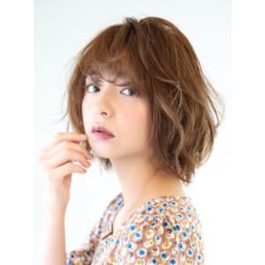 カールバングの抜け感ボブ