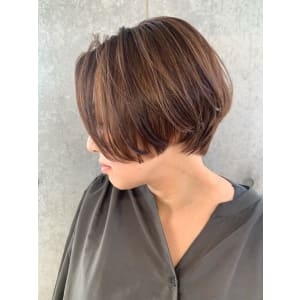 30代40代50代中村アンさん風前下がりショート前髪なし