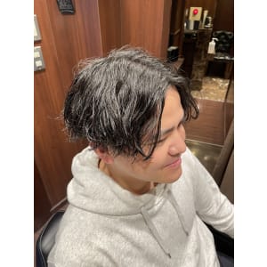 センターパートスパイラルパーマ