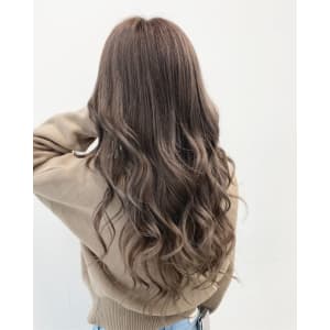 ミルクティーベージュ