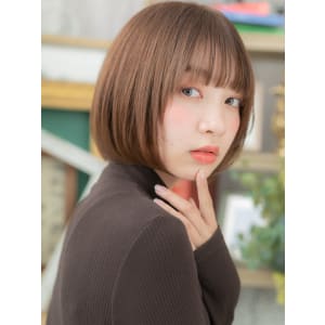 外国人風暖色系カラー小顔切りっぱなしボブ ヌーディーベージュ - COVER HAIR bliss 大宮西口店【カバー ヘア ブリス】【カバー ヘア ブリス オオミヤニシグチテン】掲載中